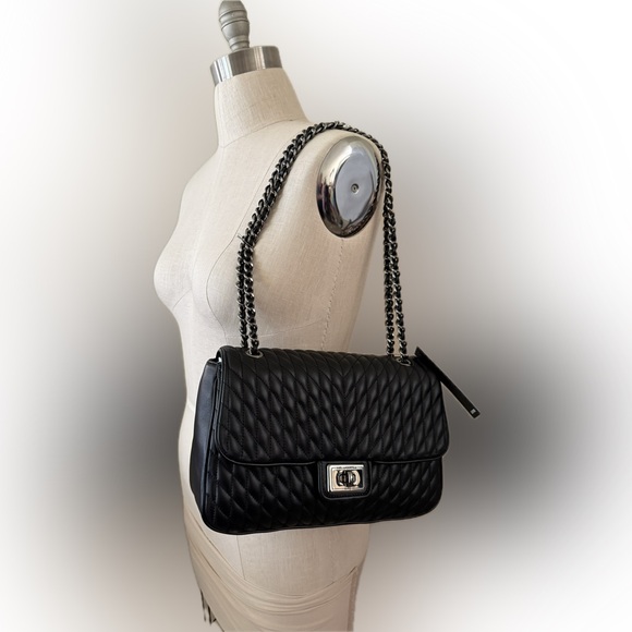 Karl Lagerfeld Black Quilted Lamb Leather Shoulder Bag - Picture 11 of 16